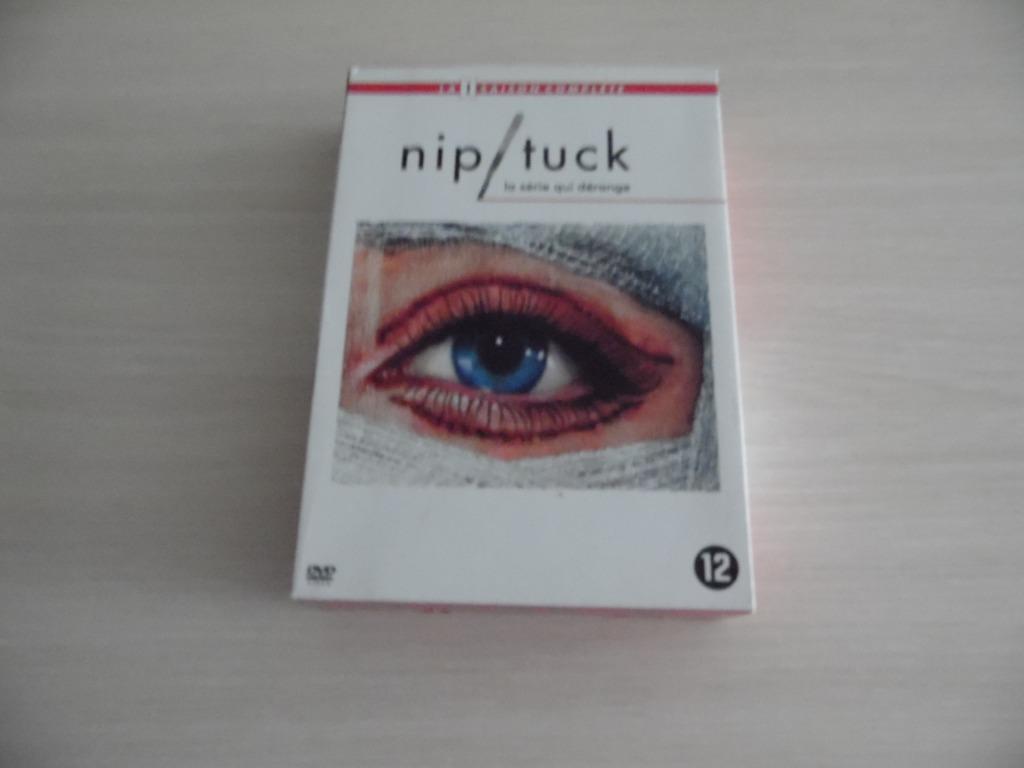 NIP TUCK SAISON 1, CD & DVD, DVD | TV & Séries télévisées, Comme neuf, Drame, À partir de 12 ans, Enlèvement ou Envoi
