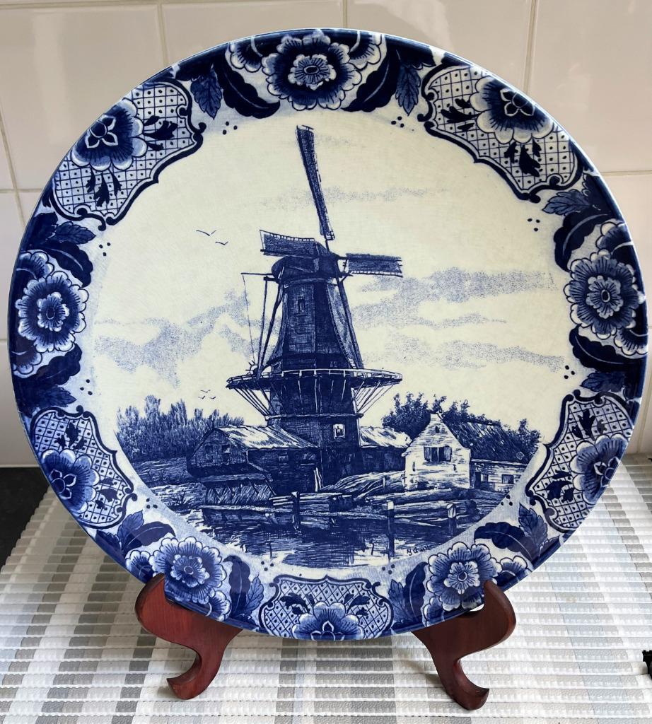 Delft blue handpainted bord Diameter 38 cm + staander, Enlèvement ou Envoi