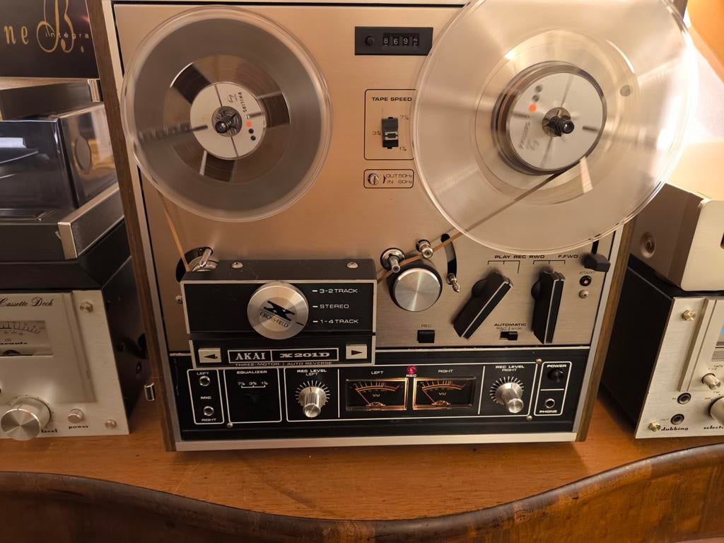 A K A I. VINTAGE SUPER MOOI, Ophalen, Bandrecorder