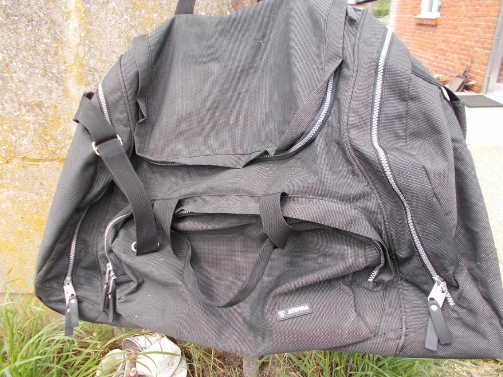 Grote sterke draagtas met wieltjes kleur donkergrijs, Ophalen, Wieltjes