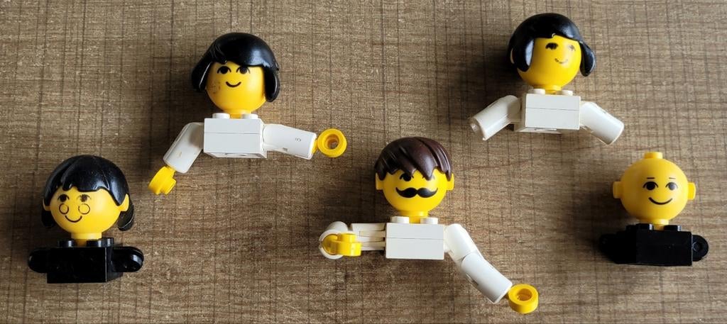 Lego: 5 oude bouwfiguurtjes, Ophalen of Verzenden, Gebruikt, Losse stenen, Lego
