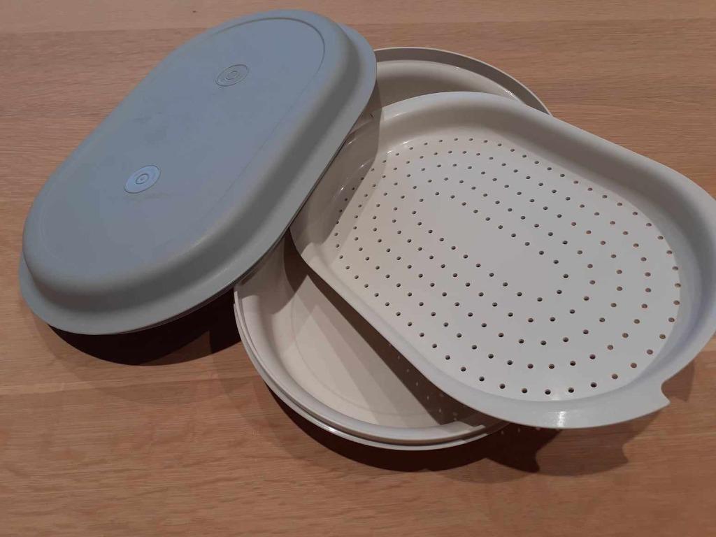TUPPERWARE serveerschaal met zeef, Huis en Inrichting, Keuken | Tupperware, Ophalen, Gebruikt, Crème, Schaal