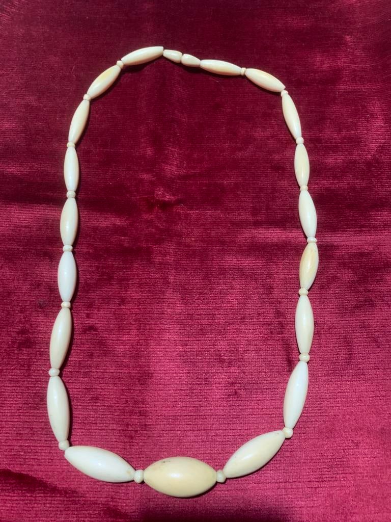 Ancien collier Afrique, Bijoux, Sacs & Beauté, Bijoux anciens, Enlèvement ou Envoi, Autres matériaux, Collier