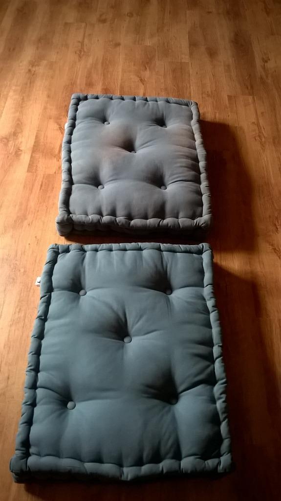 2 blauwe pallet kussens, Ophalen, Gebruikt