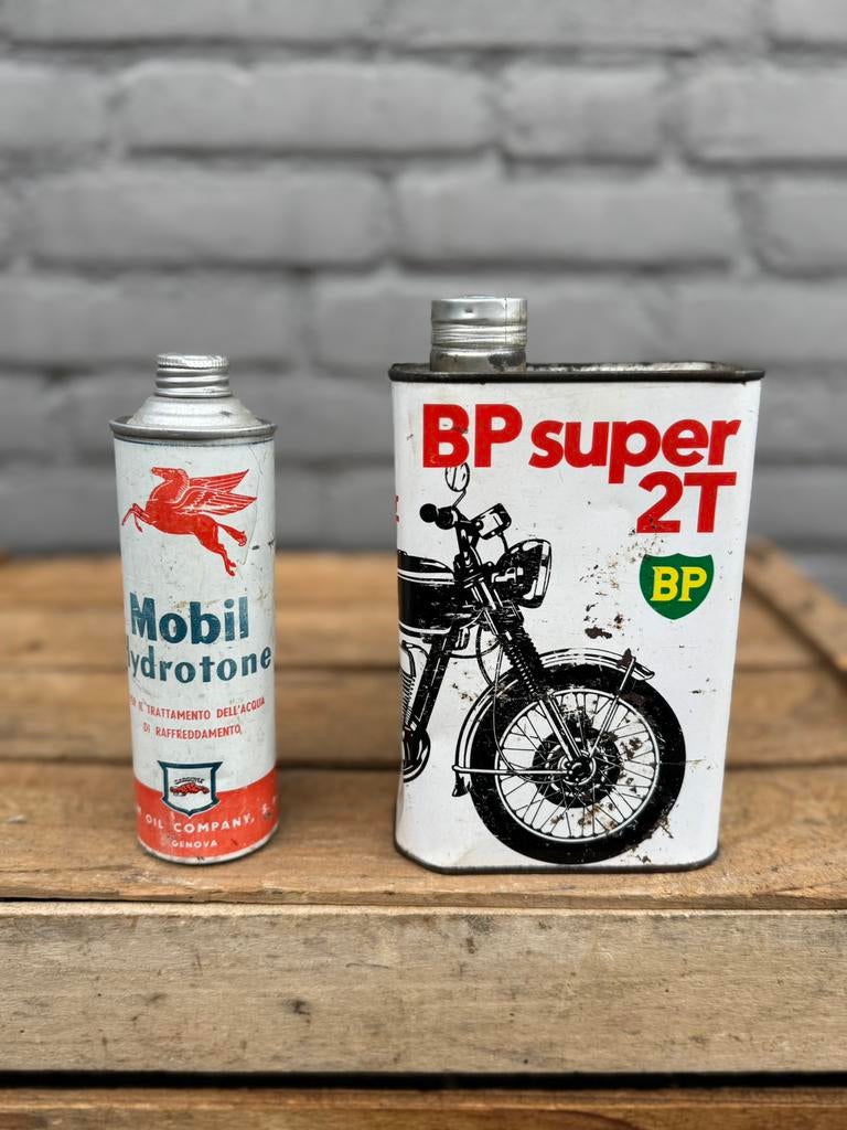Bidons d'huile rares BP et Mobiloil, Enlèvement ou Envoi, Utilisé, Emballage