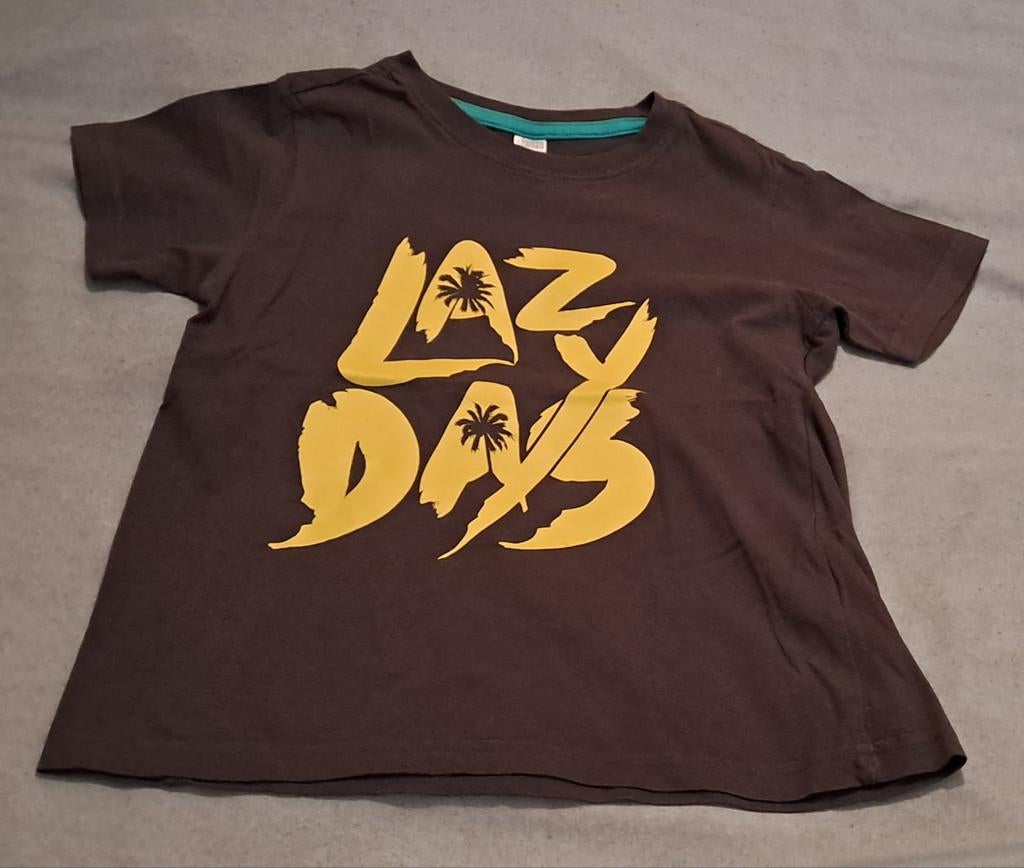 ♧ T-shirt ( Maat 122-128), Ophalen of Verzenden, Zo goed als nieuw, Jongen, Shirt of Longsleeve
