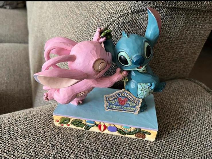 Disney traditions angel en stitch (nieuw) in box, Ophalen, Overige figuren, Nieuw, Beeldje of Figuurtje