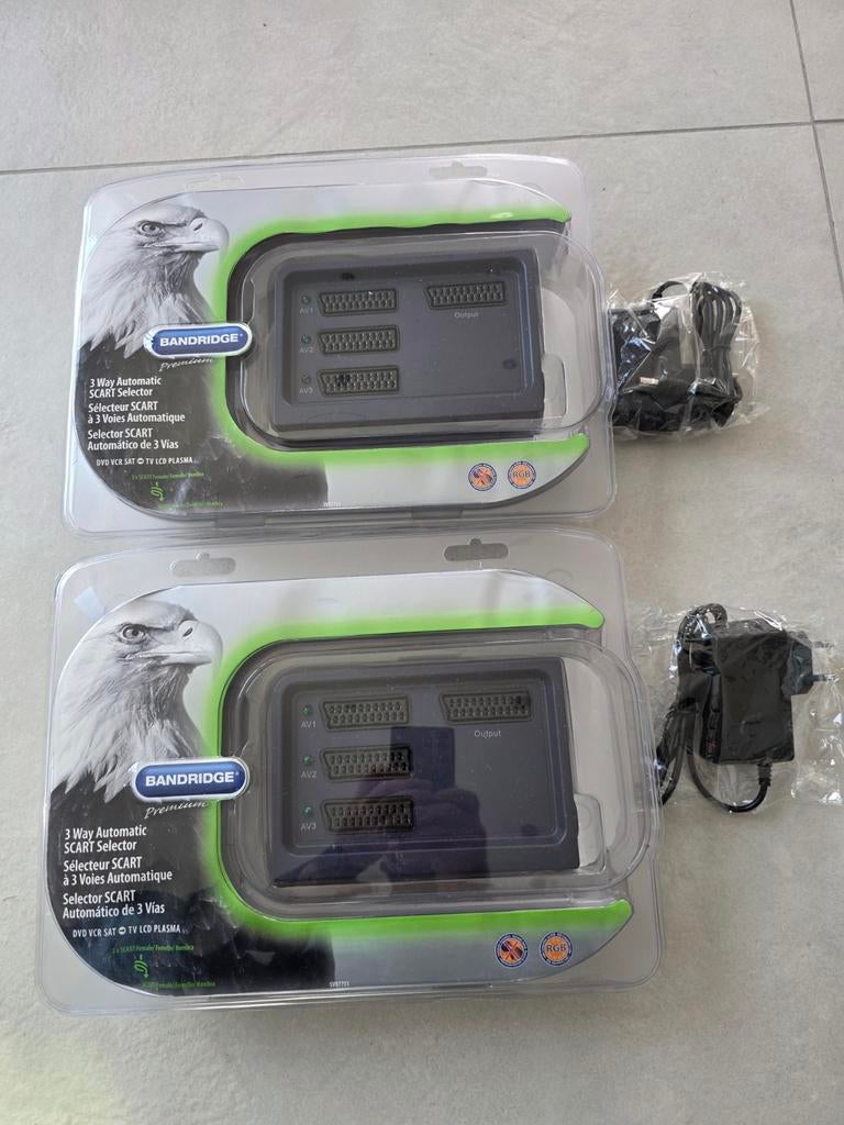 Switch Bandridge SVB7733 SCART / Péritel Auto Neuf, Enlèvement, Neuf, Autres marques