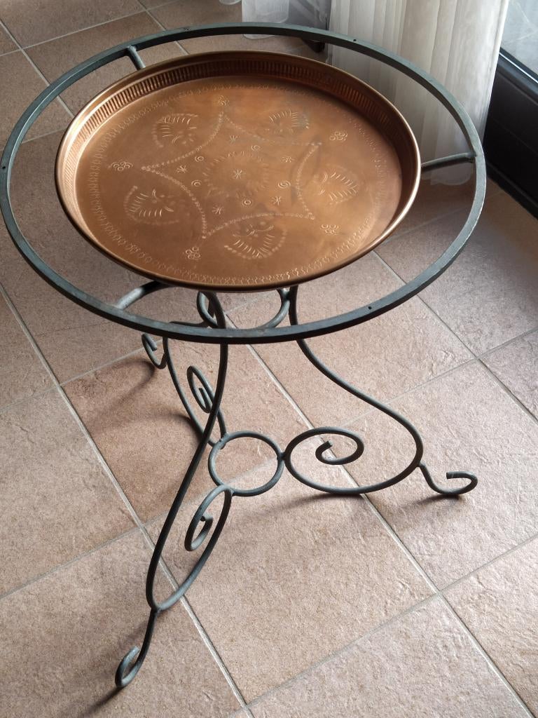 stijlvol smeedijzeren onderstel inclusief koperen schaal, Antiquités & Art, Antiquités | Accessoires de maison, Enlèvement