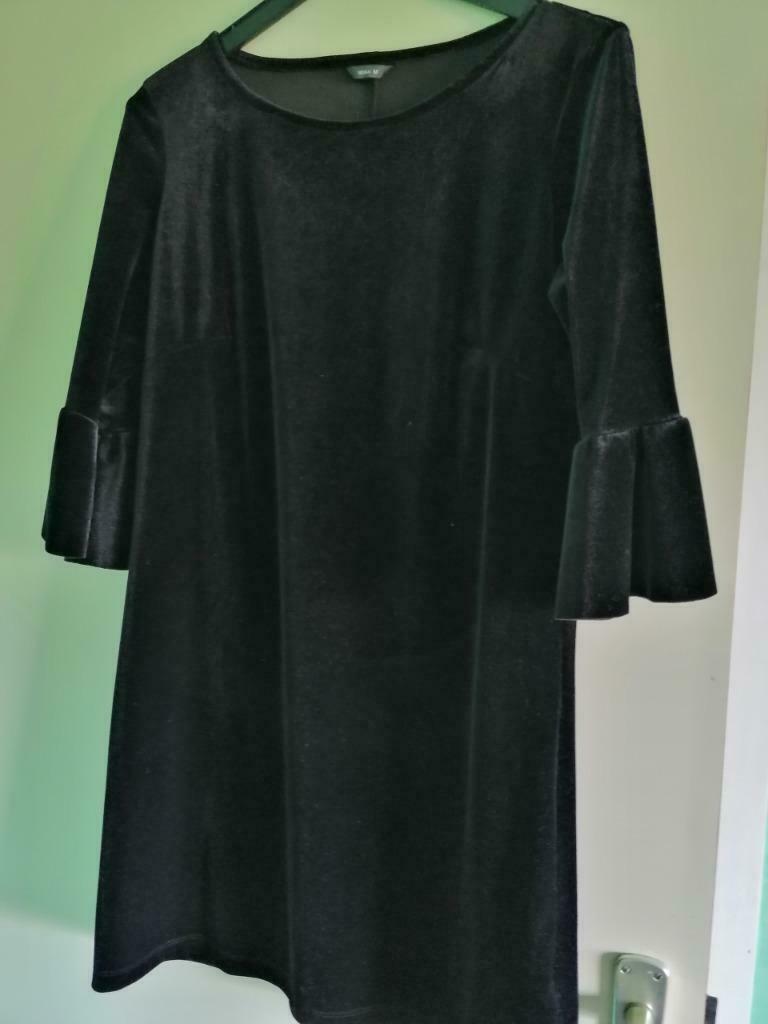 kleedje jurk zwart velours fluweel maat M, Kleding | Dames, Ophalen of Verzenden, Zo goed als nieuw, Maat 38/40 (M), Zwart