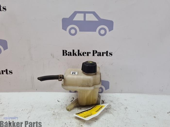 Expansievat van een Nissan Qashqai, Gebruikt, -, -, -