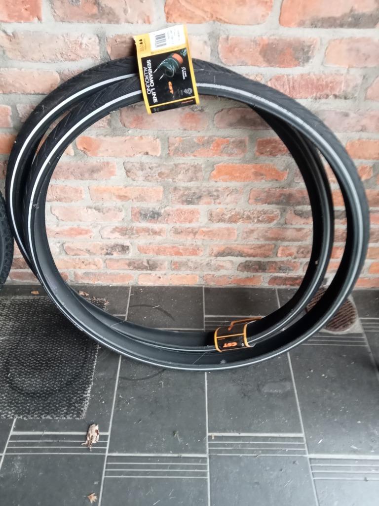 Fietsbanden, buitenband fiets  28 en 26, Fietsen en Brommers, Ophalen, Nieuw, Band