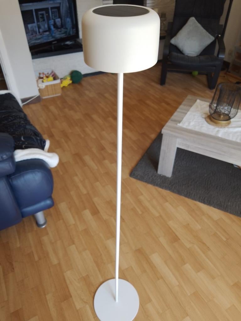 Lampadaire sur pied solaire hauteur. 1 30  neuf, Ophalen