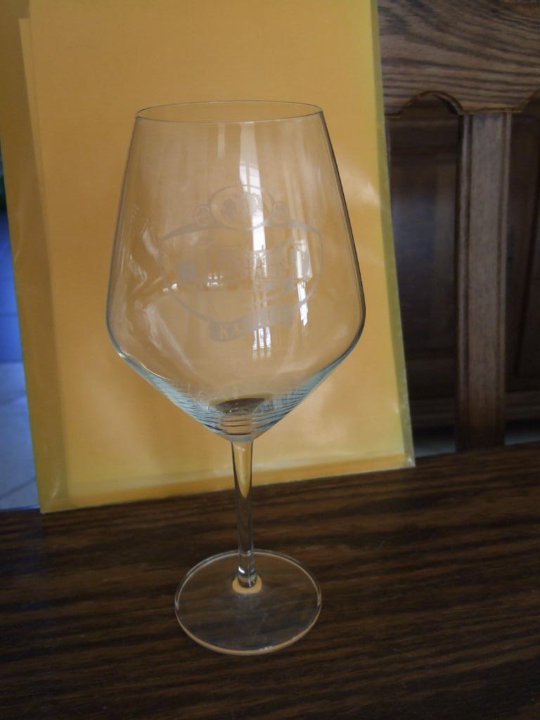 Kasteel Vanhonsebrouck voetglas, Ophalen, Nieuw, Glas of Glazen, Overige merken