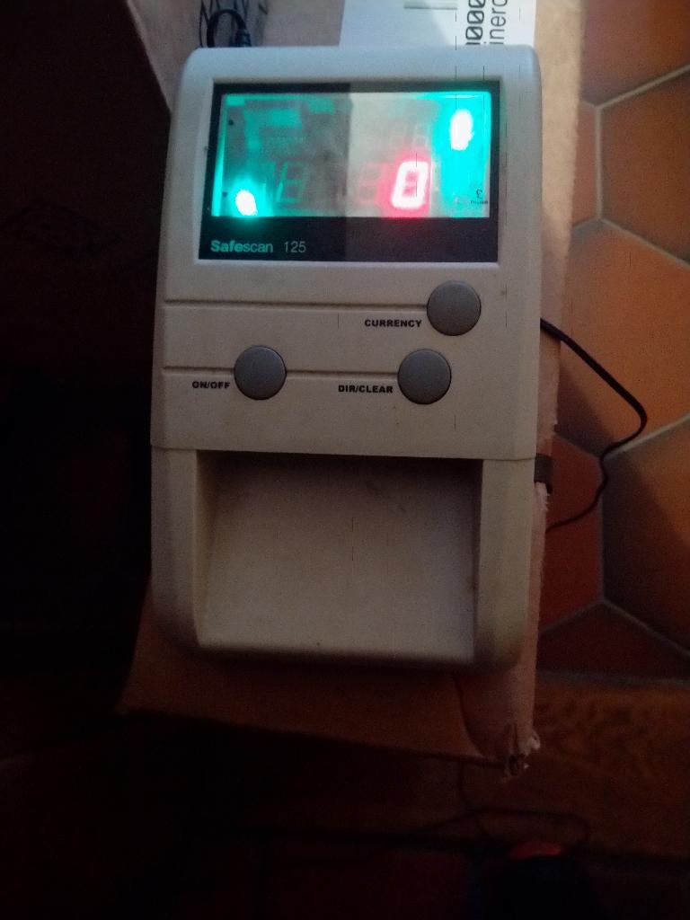 Valsgelddetector, Ophalen, Valsgelddetector