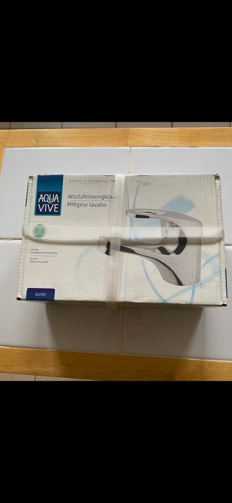Wastafelmengkraan ( AQUA VIVE ), Enlèvement