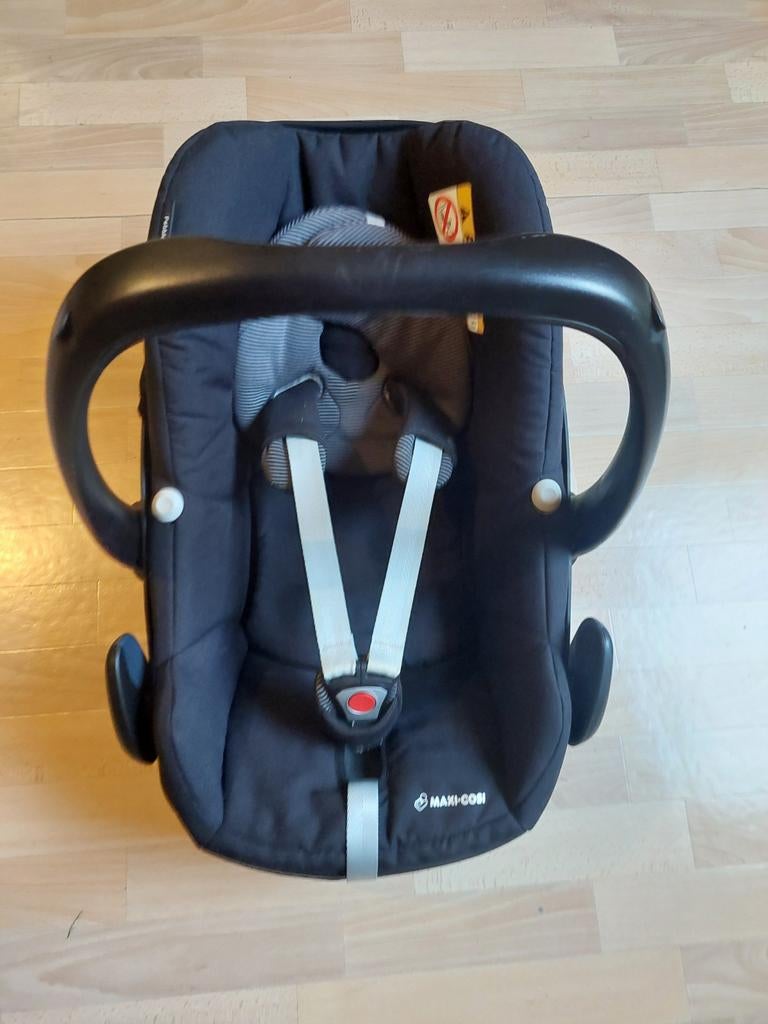 Maxi cosi Pebbles + Familyfix isofix + hoes, Ophalen, Gebruikt, Isofix