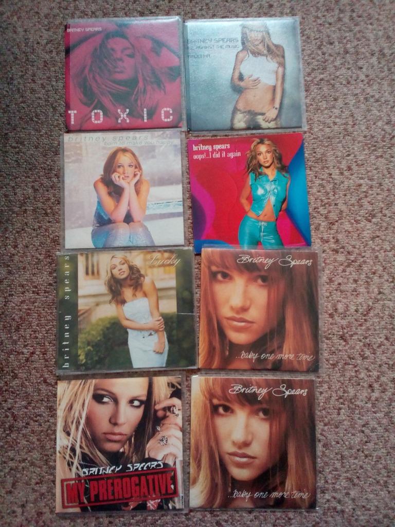 Britney 13 CD singles + 5 CD albums, Enlèvement ou Envoi, Comme neuf