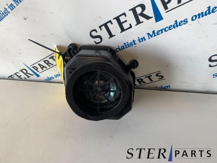 Haut-parleur d'un Mercedes E-Klasse, Enlèvement ou Envoi, 3 mois de garantie, Utilisé, Mercedes-Benz