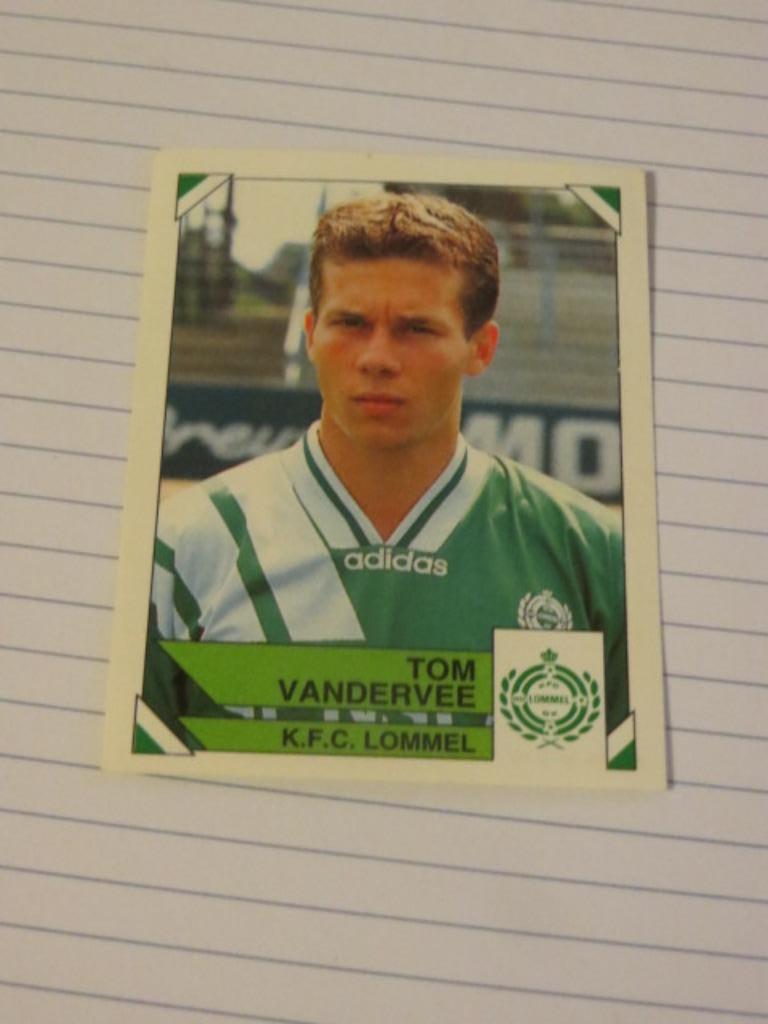 Voetbal: Sticker football 95 : Tom Vandervee - Lommel, Ophalen of Verzenden, Nieuw, Sticker