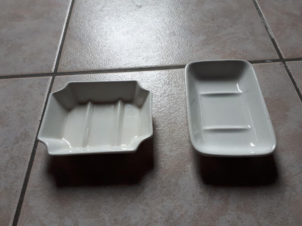 2 witte porseleinen zeepbakjes, Enlèvement ou Envoi, Utilisé, Blanc
