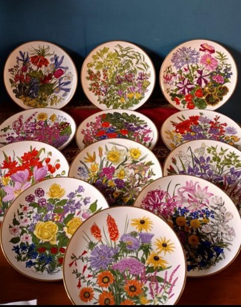 Porselein Bloemen borden, Huis en Inrichting, Ophalen of Verzenden, Zo goed als nieuw