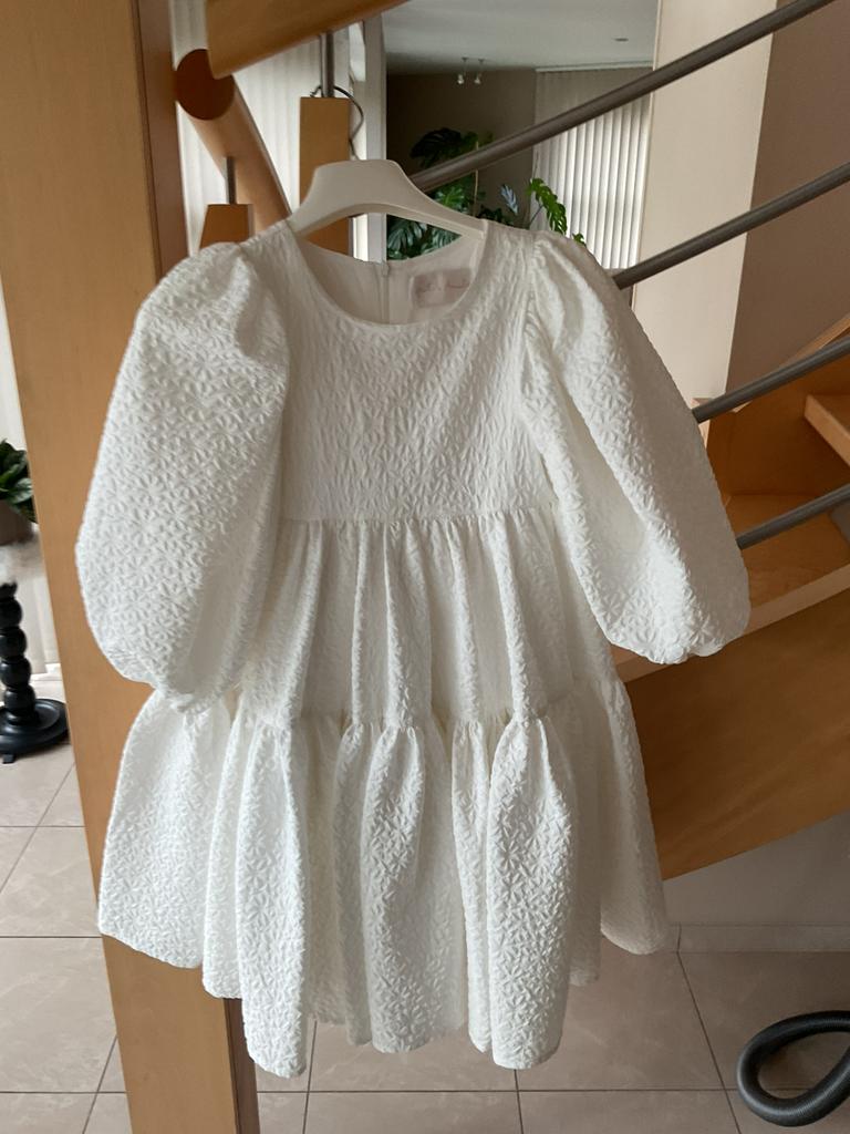 Robe taille 122, Enlèvement, Comme neuf