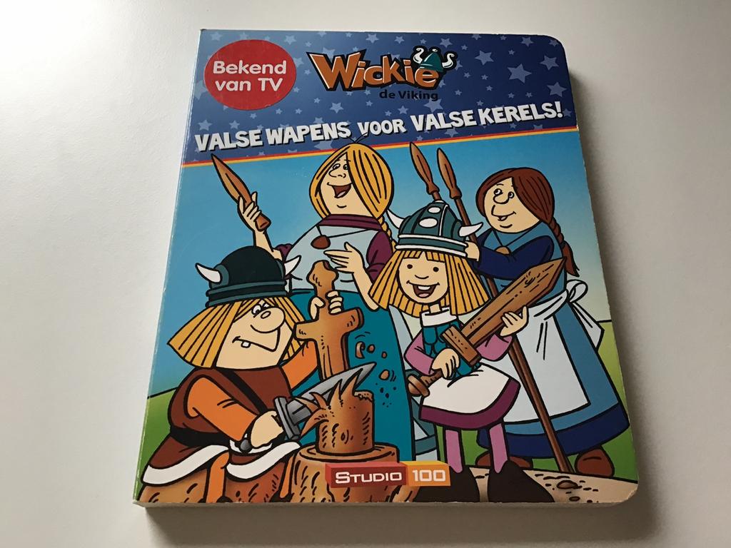Valse wapens voor valse kerels! Wickie de Viking, Studio 100, Ophalen of Verzenden, Zo goed als nieuw, Studio 100