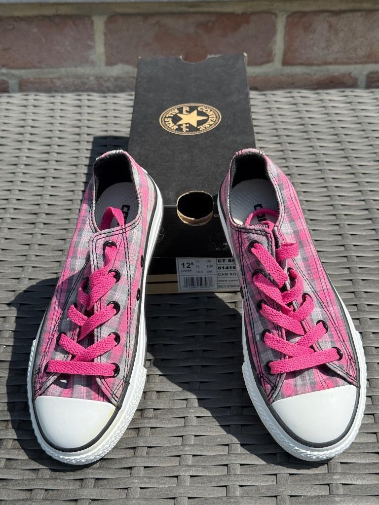 Nieuwe Converse All Star Chuck Taylor Junior Girl 30, Meisje, Sportschoenen, Nieuw, Ophalen of Verzenden