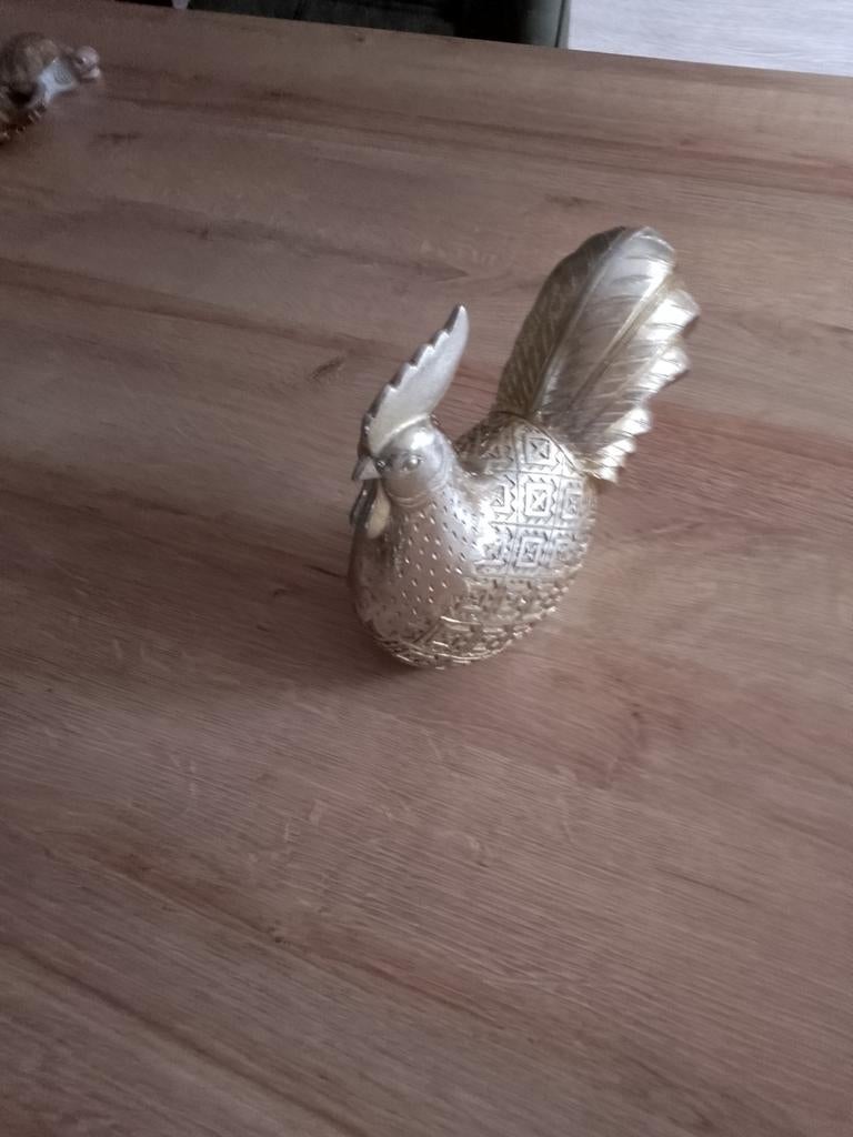 Decoratie kip goudkleurig, Ophalen