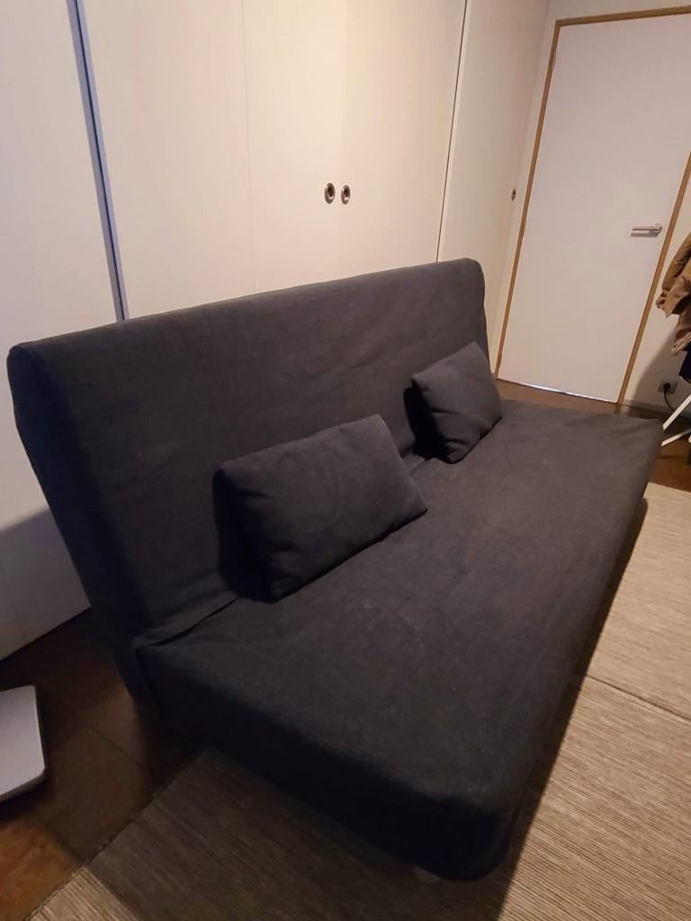 slaapbank, Enlèvement, Utilisé