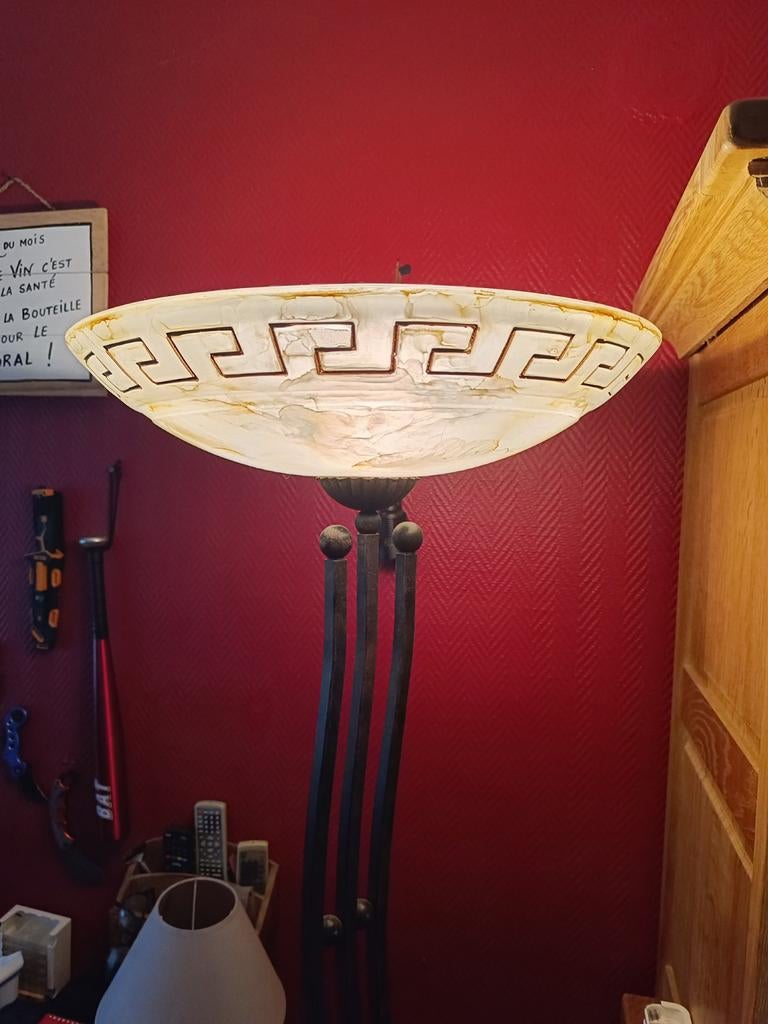 Lampe sur pied en fer forgé, Maison & Meubles, Lampes | Lampadaires, Verre, Enlèvement