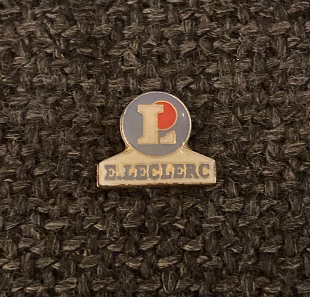 PIN - E. LECLERC, Collections, Envoi, Utilisé, Autres sujets/thèmes, Insigne ou Pin's