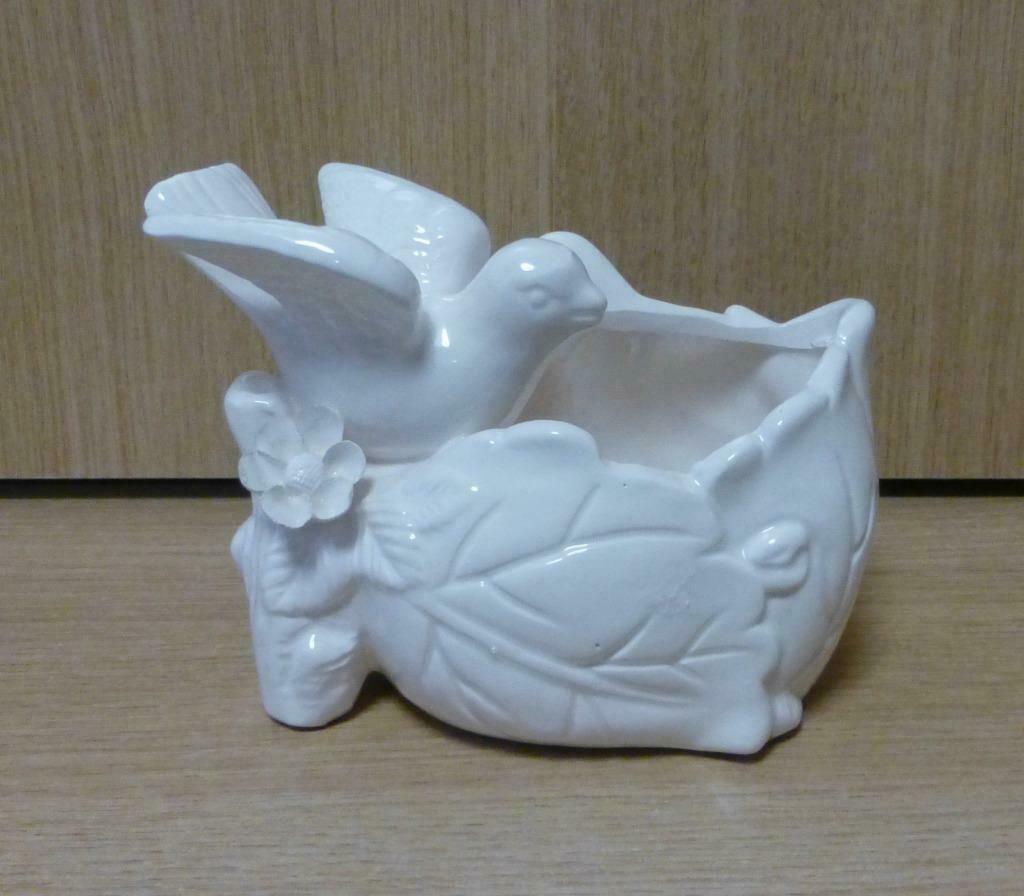 witte bloempot in vorm van mand met duif, Gebruikt, Binnen, Ophalen of Verzenden, Overige vormen