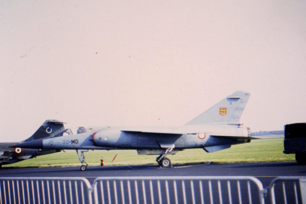 5 dia's - militaire vliegtuigen, Verzamelen, Verzenden, Luchtmacht, Foto of Poster
