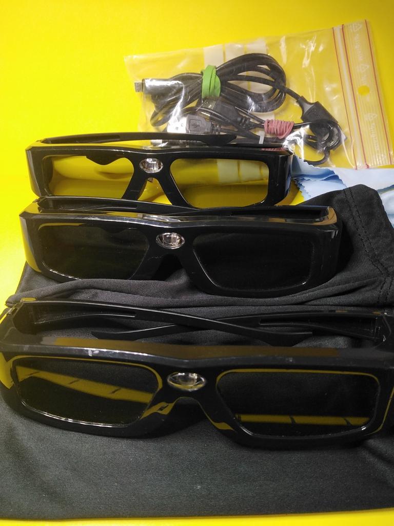 3x Lunettes Actives 3D SAINSONIC, Enlèvement ou Envoi, Comme neuf