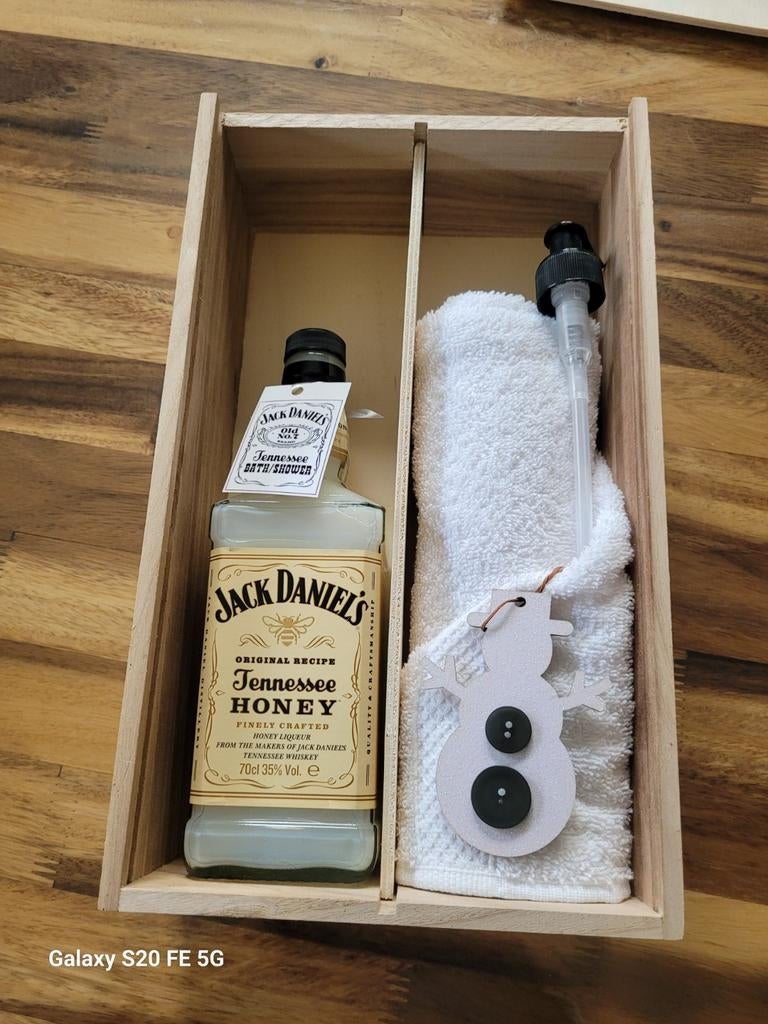 Badschuim/douchegel in Jack Daniels fles., Verzamelen, Ophalen of Verzenden