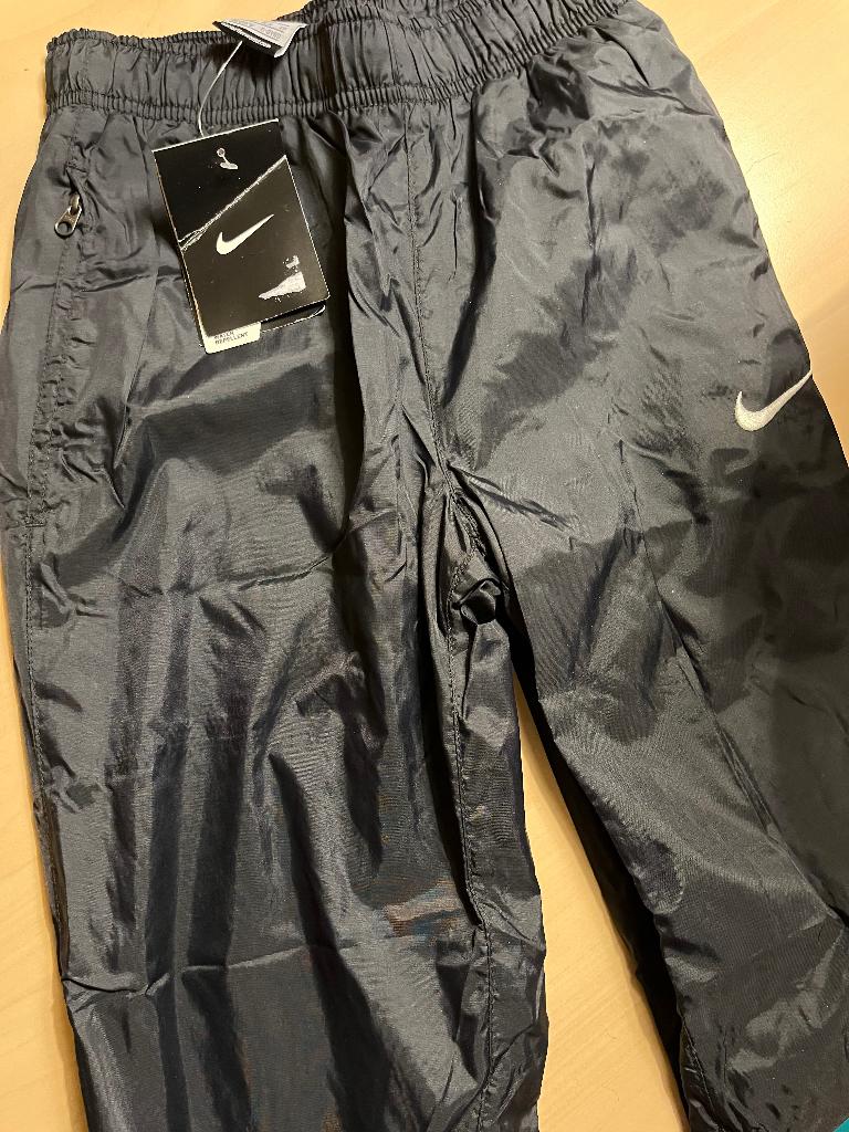 Water afstotende lange broek Nike NIEUW 6-8jr, NIKE, Jongen of Meisje, Nieuw, Ophalen