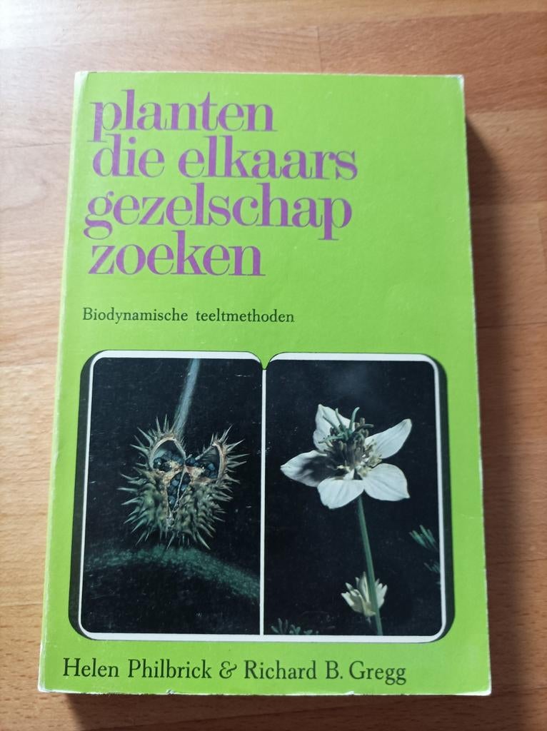 Planten die elkaars gezelschap zoeken., Ophalen of Verzenden, Gelezen