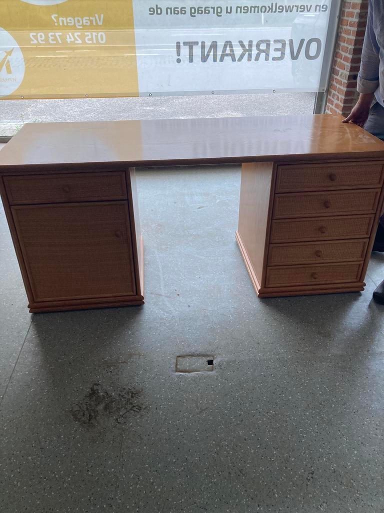 Mooie rotan bureau, Huis en Inrichting, Ophalen, Zo goed als nieuw