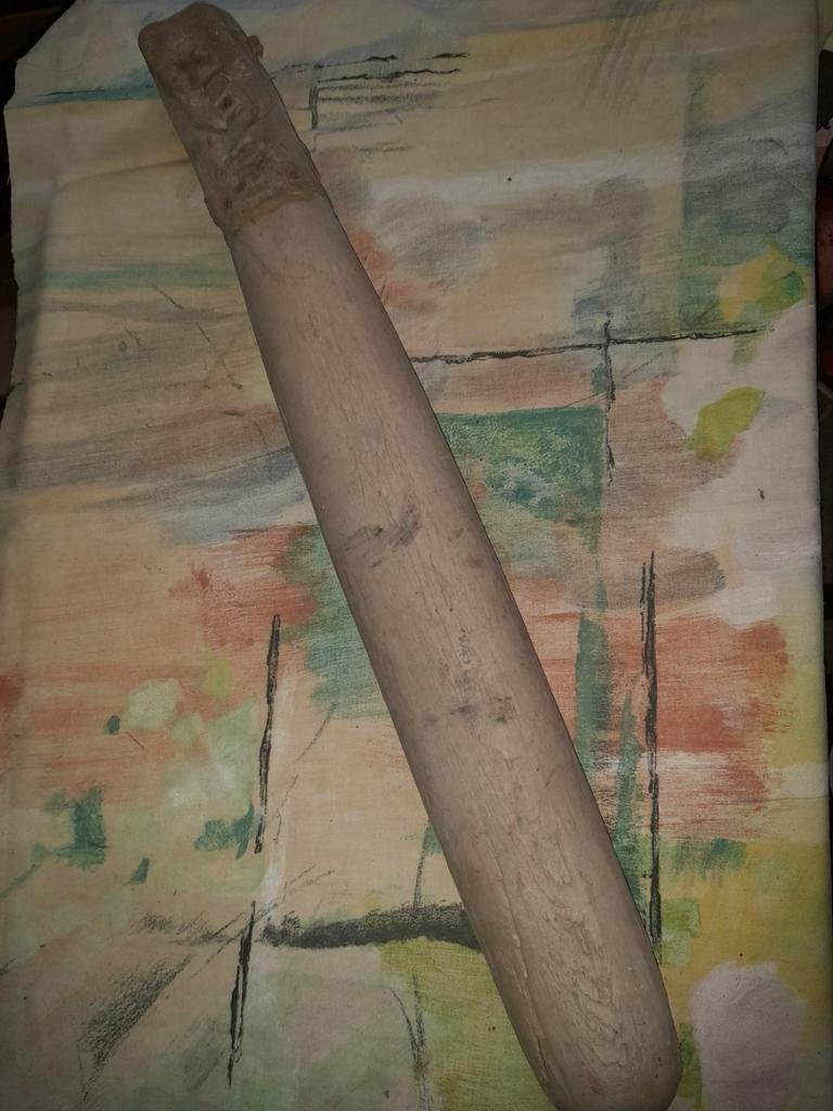 Ancien outil en  bois, Enlèvement ou Envoi