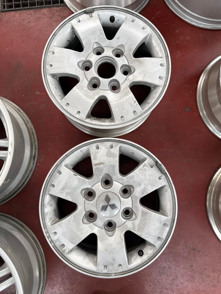 Mitsubishi Pajero Mk3 velg 16 inch, Ophalen, Zo goed als nieuw