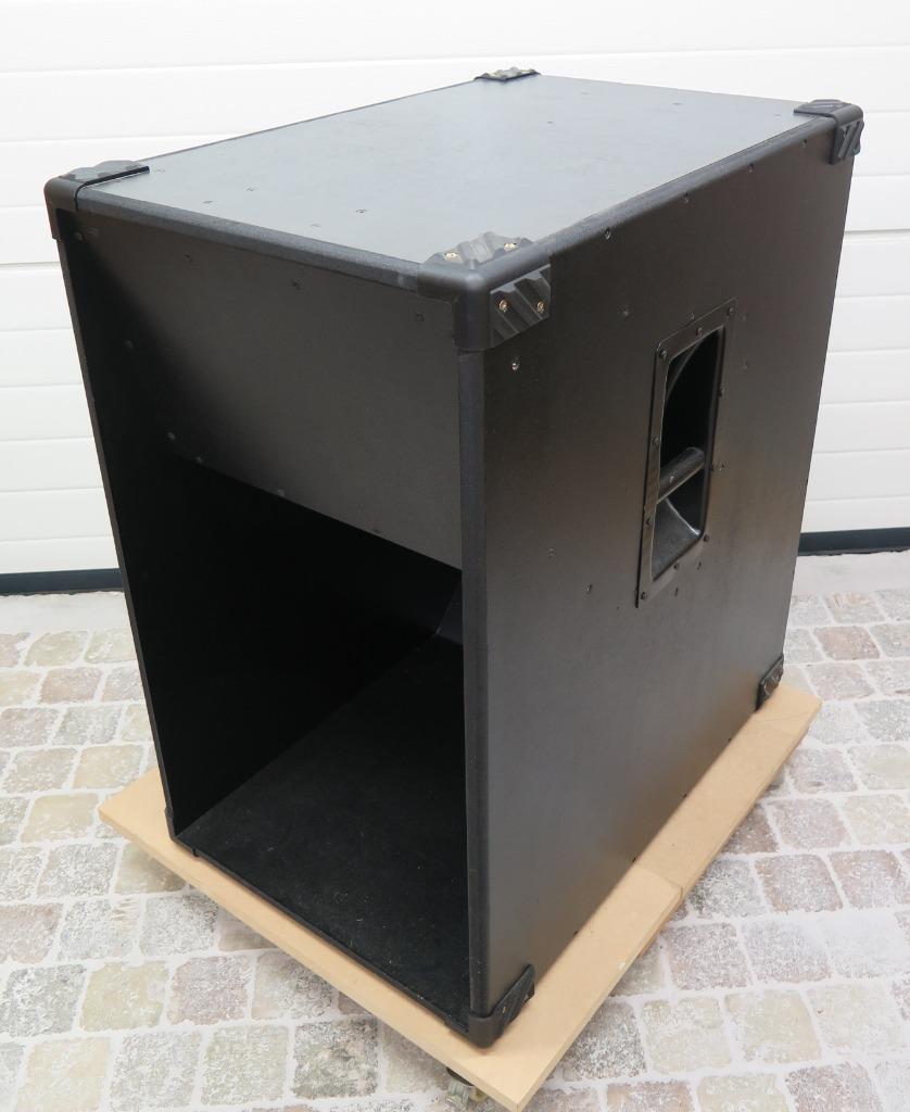 Earthquake 615 / 15" horn loaded 600W subwoofer, Subwoofer, Nieuw, 120 watt of meer, Ophalen