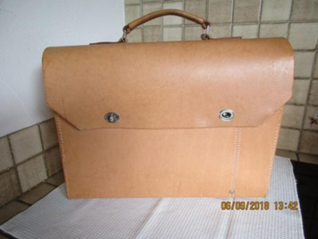 Mallettes en cuir naturel, Enlèvement, Neuf, Cuir