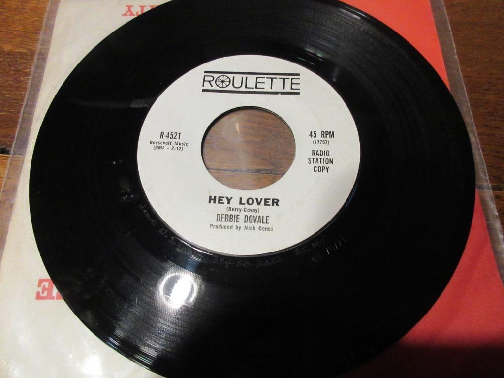Debbie Dovale - Hey Lover / This World We Love In  Promo M-, Single, Utilisé, 7 pouces, R&B et Soul
