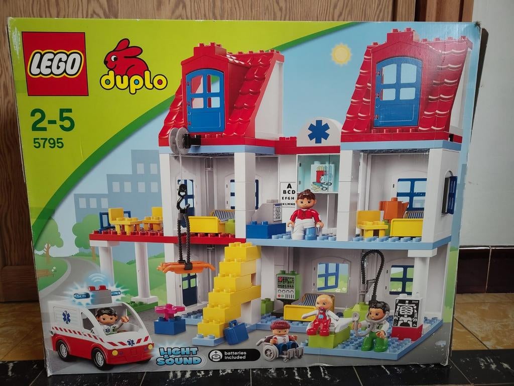 Duplo 5795 Groot ziekenhuis, Kinderen en Baby's, Speelgoed | Duplo en Lego, Ophalen, Zo goed als nieuw, Complete set, Duplo