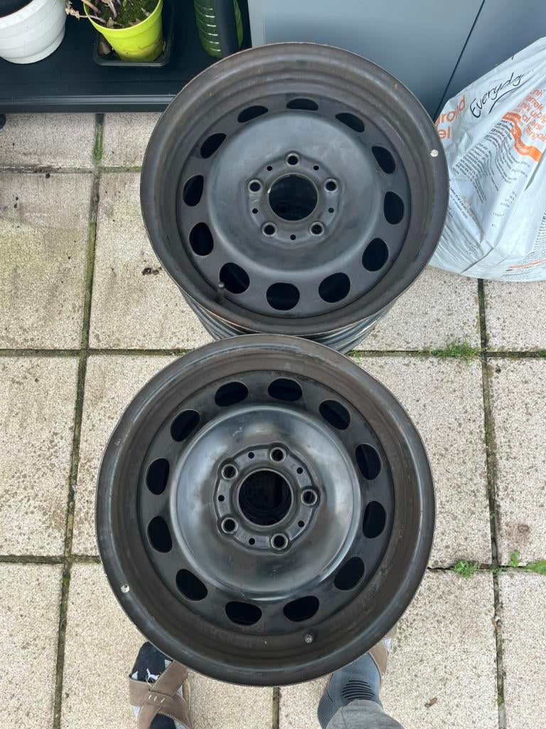 A vendre 4 jantes acier hiver BMW 16 pouces, Autos : Pièces & Accessoires, Pneus & Jantes, Jante(s), 16 pouces, Enlèvement
