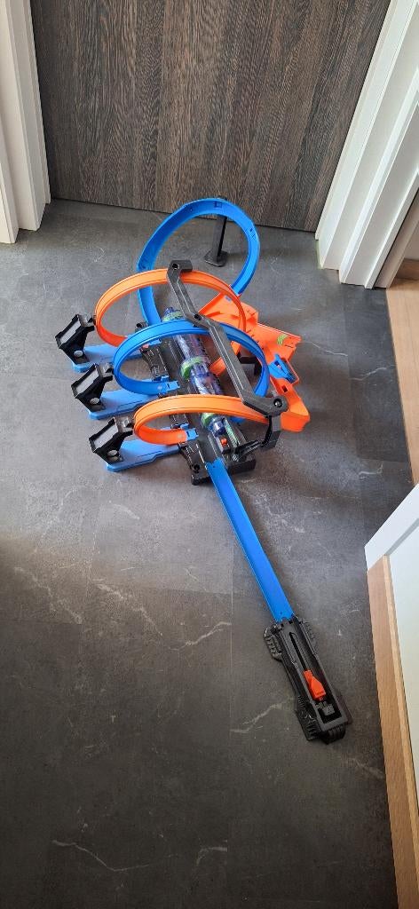 hotwheels looping, Enfants & Bébés, Jouets | Circuits, Électrique, Enlèvement, Hot Wheels, Avec looping