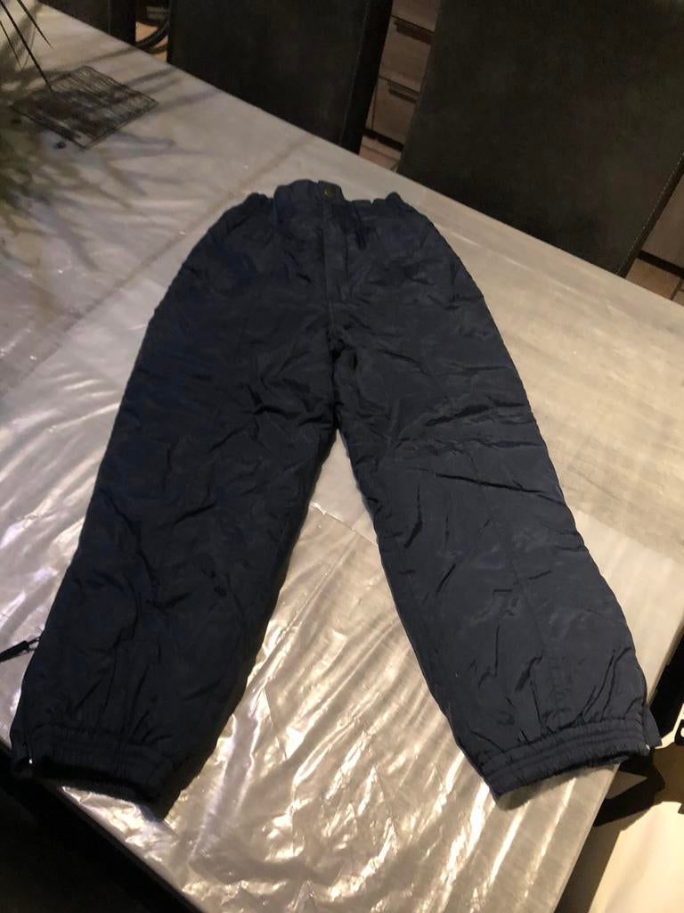 Donkerblauwe skibroek maat 128, Kinderen en Baby's, Ophalen, Zo goed als nieuw, Jongen of Meisje, Sport- of Zwemkleding