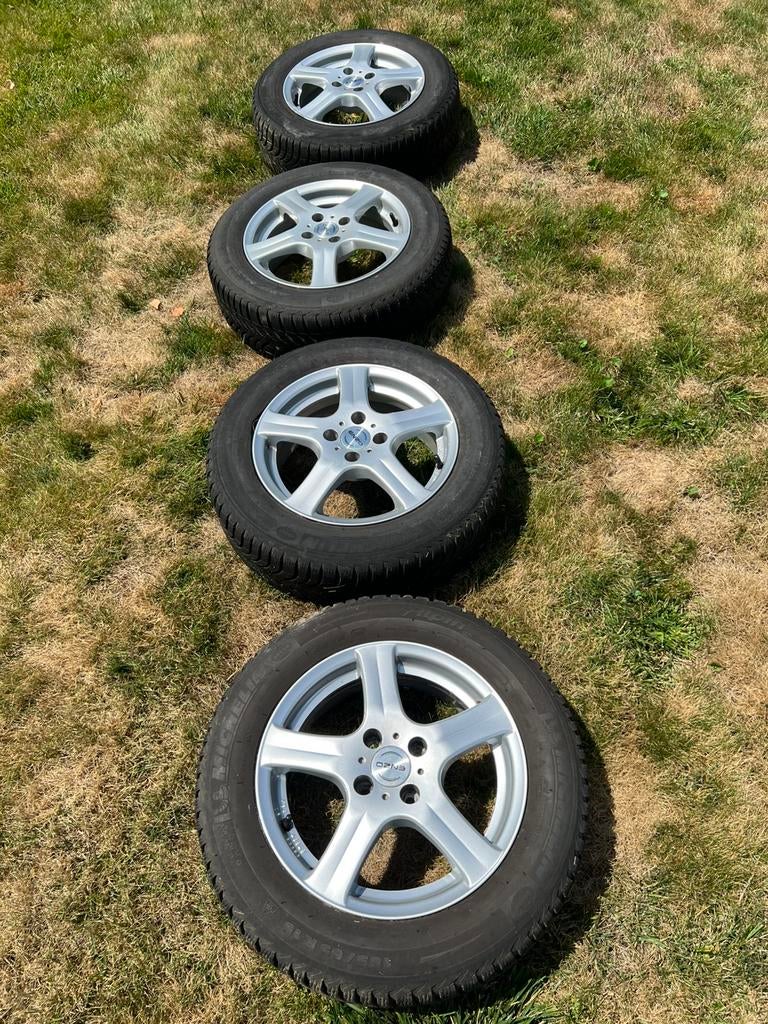 Winterbanden op velg Opel Corsa 6,0J x 15 ET38, Auto-onderdelen, Banden en Velgen, Ophalen, Winterbanden